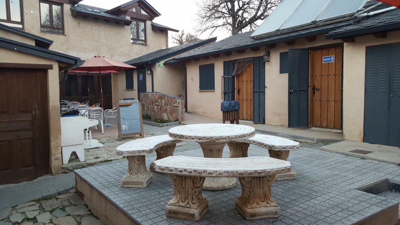 La Posada Del Druida Foncebadon Exterior photo